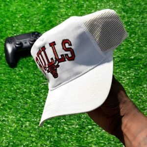 velimo casquette trucker bulls blanche 1